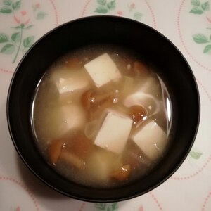 なめこ豆腐味噌汁